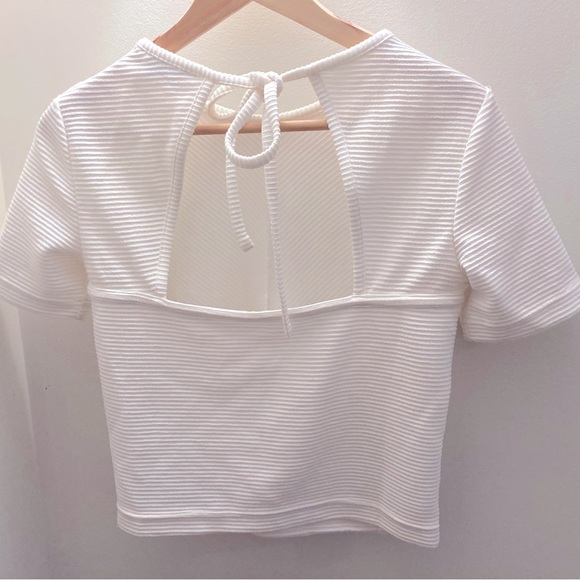 Club Monaco top, tags removed NEVER WORN - Picture 2 of 3